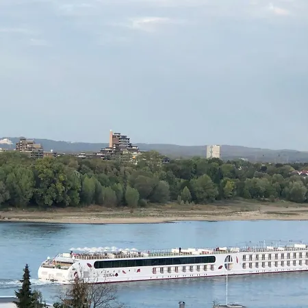 Rheinblick Sommershof